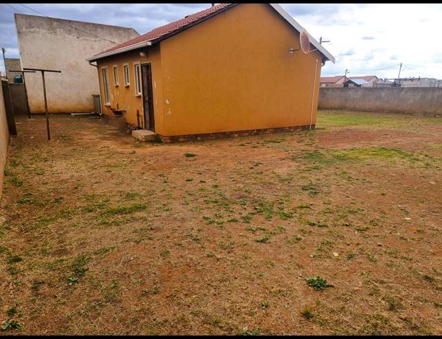 2 BEDROOM HOUSE FOR SALE IN EVATON WEST